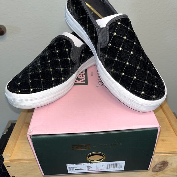 MSRP $95 Kate Spade New York Round Toe Rubber Sole Casual Logo Sneakers Size 7 - Picture 2 of 6